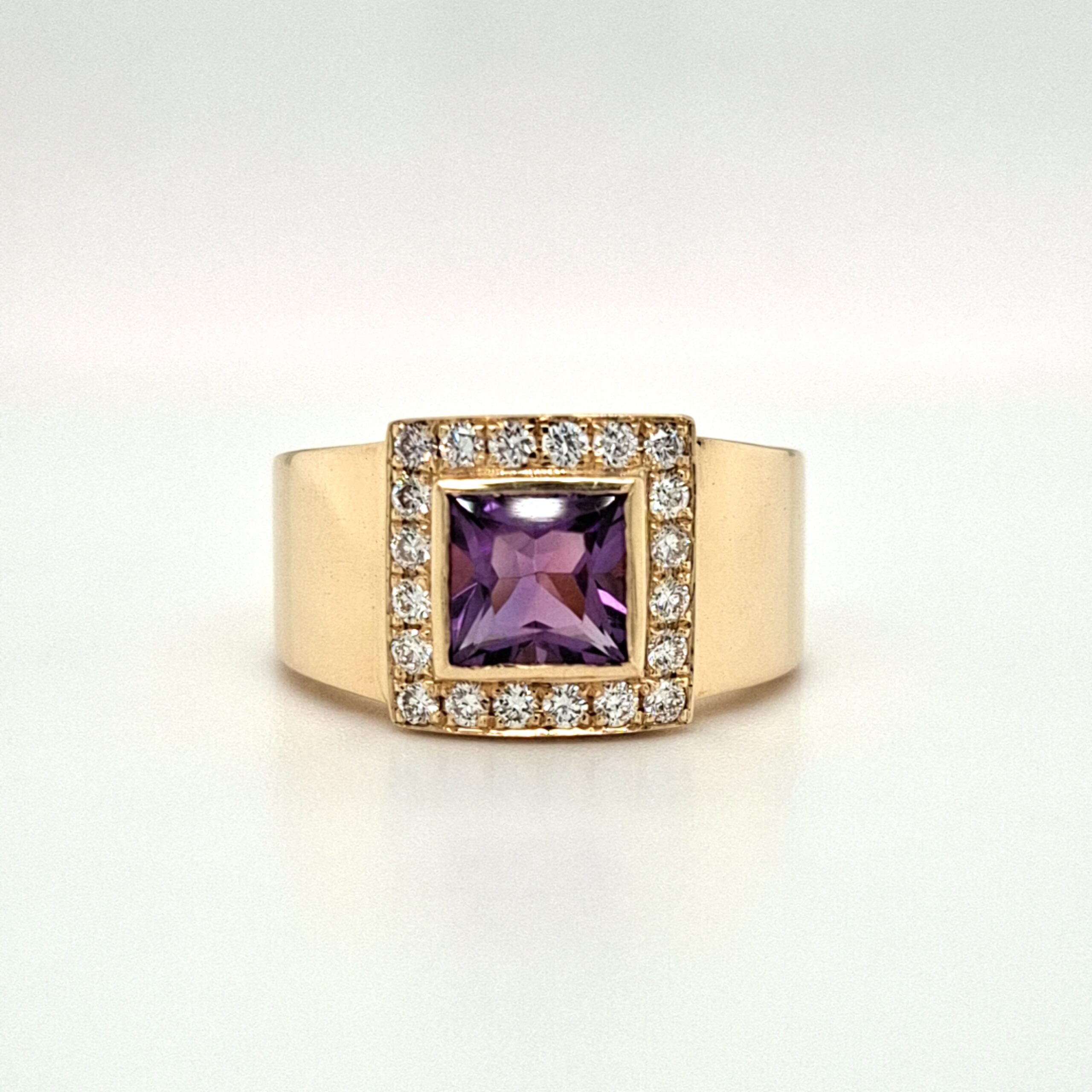 ESTATE Amethyst & Diamond Ring